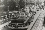 19520505 tijdens optocht.jpg